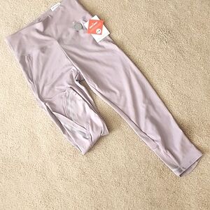 Marika High Waist Capris Large. Gull Grey NWT Comfy. Soft.